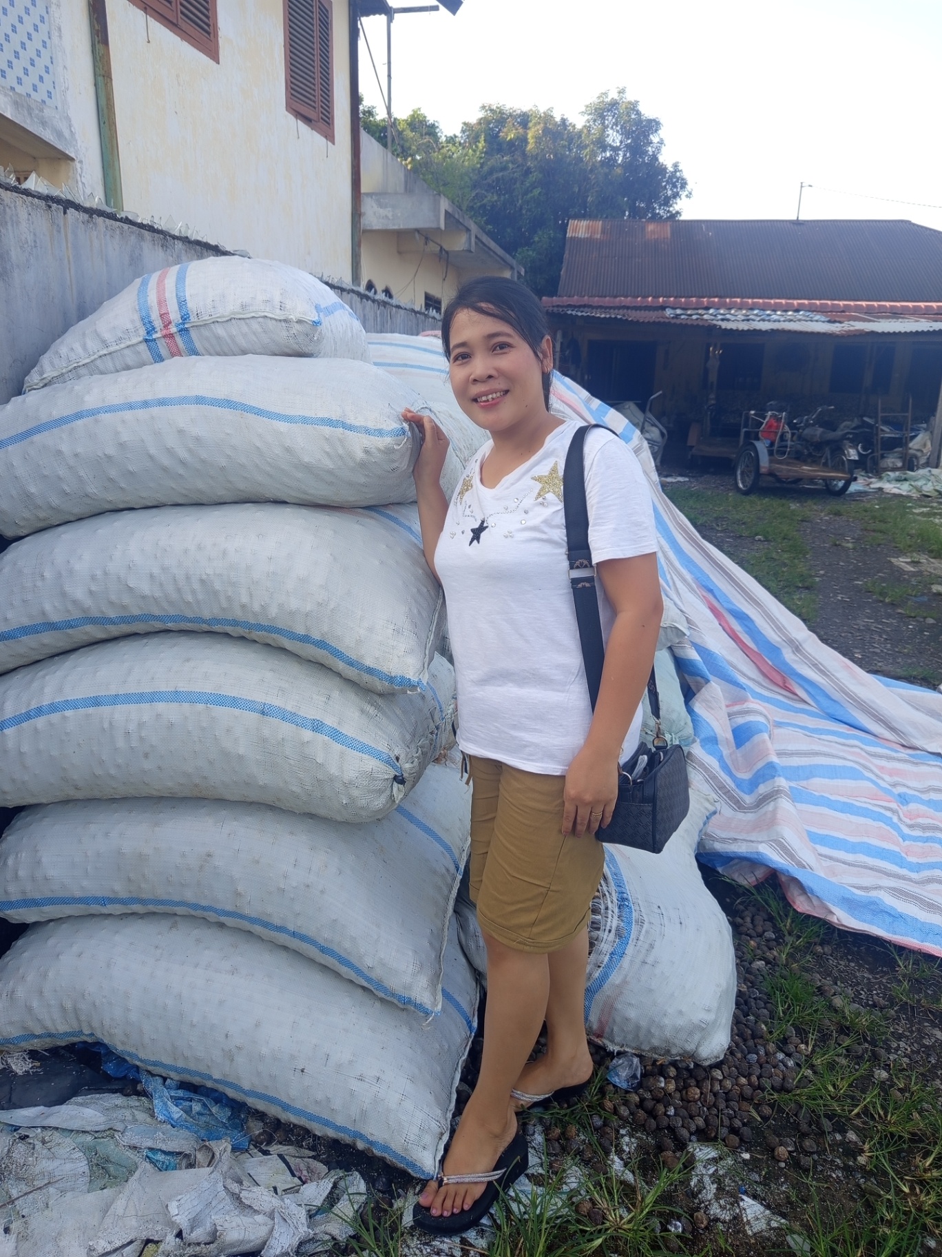 Export loading operations at Port of Belawan